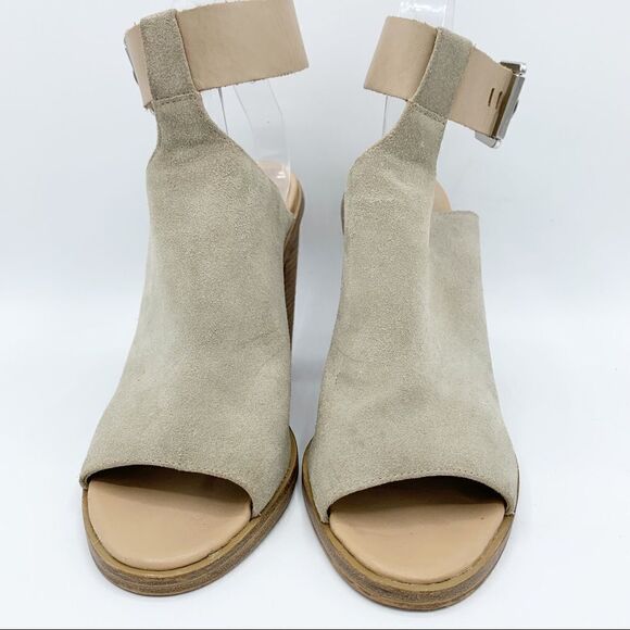 Marc‎ Fisher Vashi Ankle Strap Suede Chunky Heels - Picture 15 of 15
